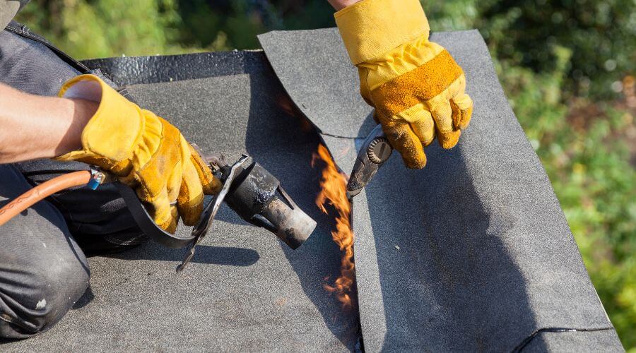 Expert Emergency Roof Repairs services in Waldron, MI